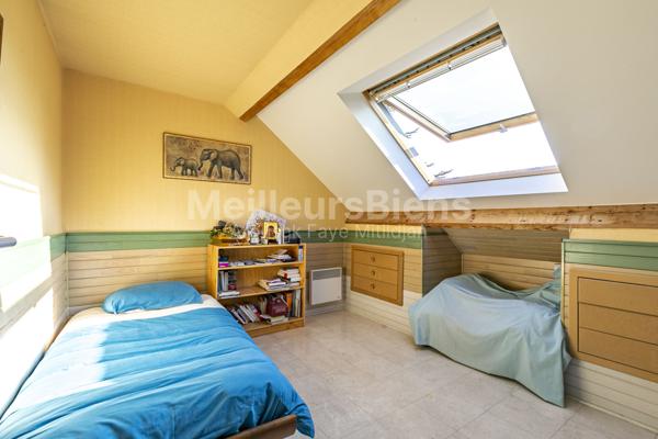 VILLENNES SUR SEINE - ILE PRIVEE - MAISON 150 M² - 4 CHAMBRES - TERRAIN 1500 M² - VERANDA - BOX -