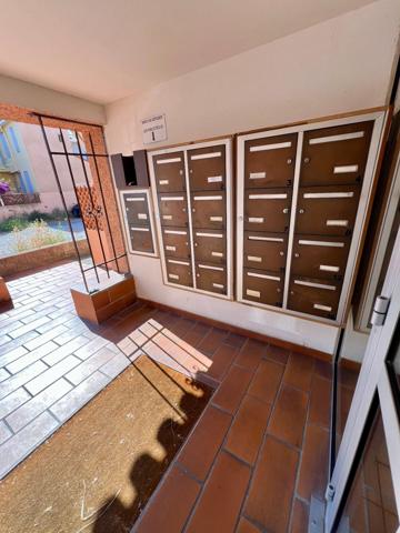 Appartement type Loft 50 m2 ( secteur Quai de Hanovre, Place de Belgique)