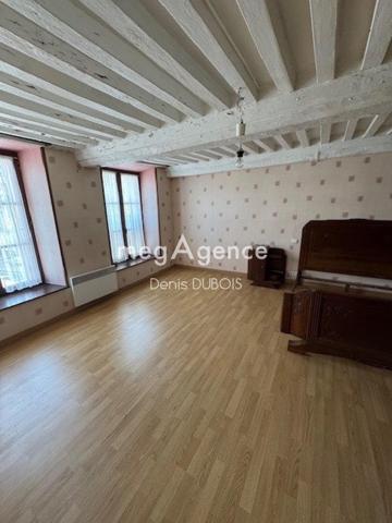 Maison à CARROUGES, 61320 - 6 pièces 156m²