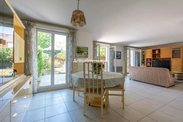 Vente                                                      Maison
                        
                     5 pièces                      112 m2                     à Sucy-en-Brie