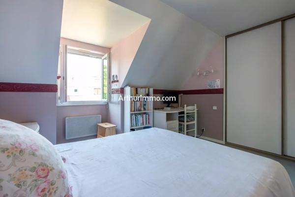 Vente                                                      Maison
                        
                     5 pièces                      112 m2                     à Sucy-en-Brie