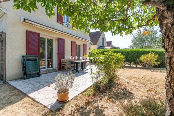 Vente                                                      Maison
                        
                     5 pièces                      112 m2                     à Sucy-en-Brie