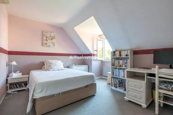 Vente                                                      Maison
                        
                     5 pièces                      112 m2                     à Sucy-en-Brie