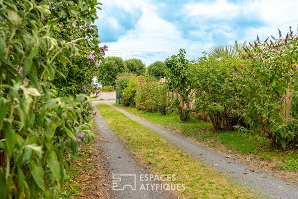 Maison familiale avec jardin arboré au calme à La Chapelle-Basse-Mer