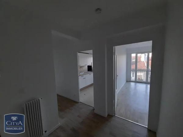 Appartement à louer 2 pièces 52.9m² Pau (64000)