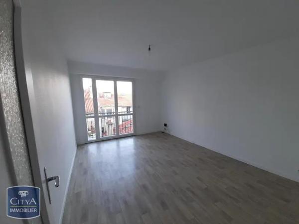 Appartement à louer 2 pièces 52.9m² Pau (64000)