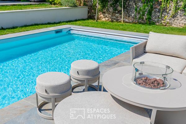 Maison vielles pierres rénovée avec piscine à Épône ; Centre-bourg, proche gare RER E, Ligne Jet A13