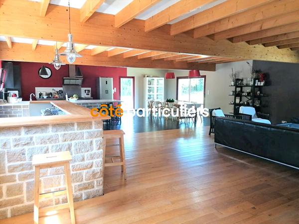 Vente Corps de ferme200 m² - 15 Pièces - PLOUIDER (29260)