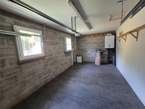 Plain-Pied, 3 chambres, secteur calme, 10 mn à pied des commerces, proche parc de Frégeneuil