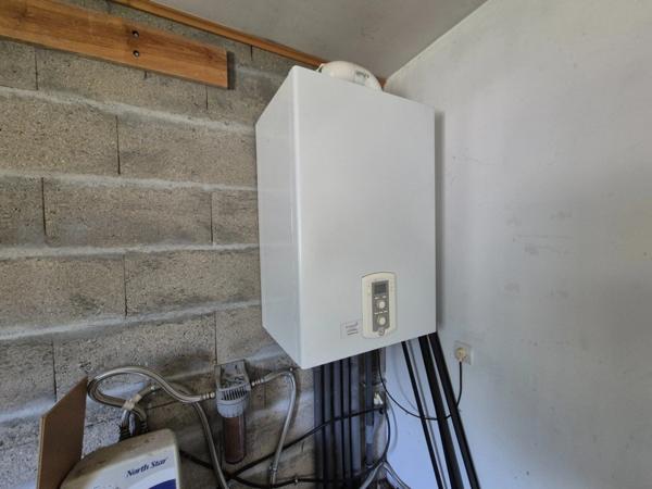 Plain-Pied, 3 chambres, secteur calme, 10 mn à pied des commerces, proche parc de Frégeneuil