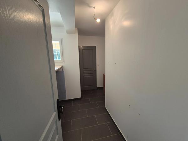 Plain-Pied, 3 chambres, secteur calme, 10 mn à pied des commerces, proche parc de Frégeneuil