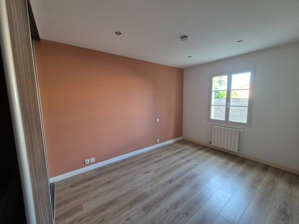 Plain-Pied, 3 chambres, secteur calme, 10 mn à pied des commerces, proche parc de Frégeneuil