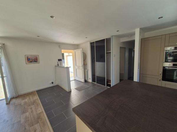 Plain-Pied, 3 chambres, secteur calme, 10 mn à pied des commerces, proche parc de Frégeneuil