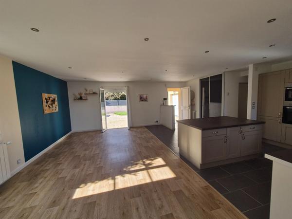 Plain-Pied, 3 chambres, secteur calme, 10 mn à pied des commerces, proche parc de Frégeneuil