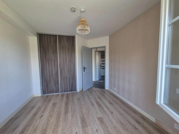 Plain-Pied, 3 chambres, secteur calme, 10 mn à pied des commerces, proche parc de Frégeneuil