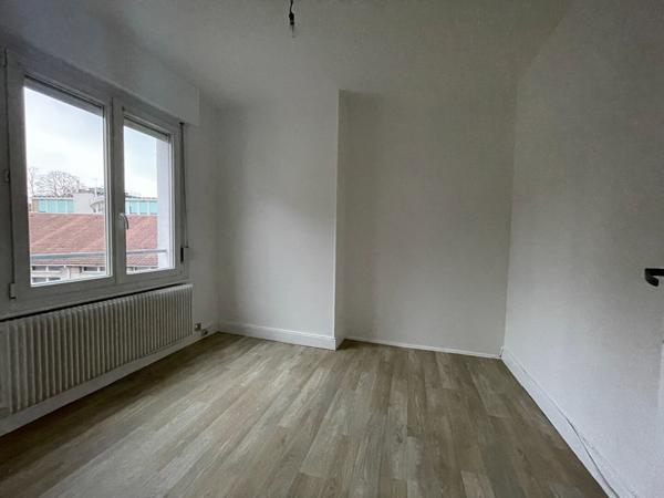 Appartement BALCON - 2 CHAMBRES - 1 BUREAU