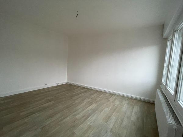 Appartement BALCON - 2 CHAMBRES - 1 BUREAU