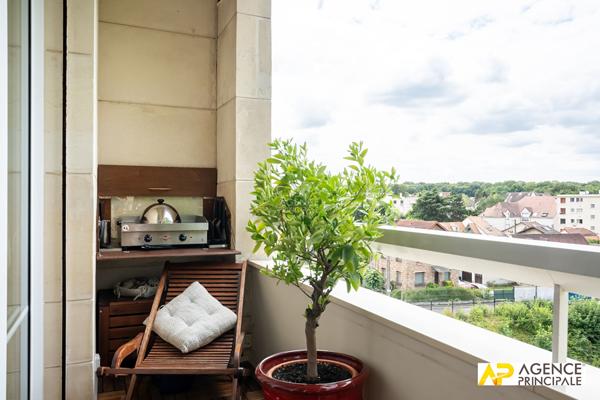Appartement 4 pièce(s) 93.14 m2 519 000 € **  - Référence  4748