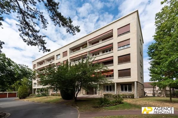 Appartement 4 pièce(s) 93.14 m2 519 000 € **  - Référence  4748