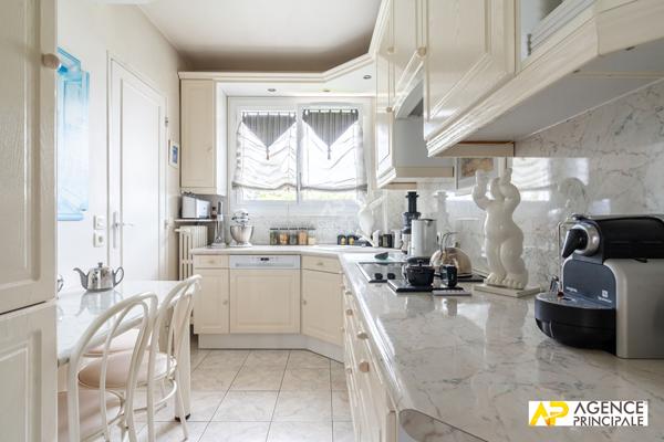 Appartement 4 pièce(s) 93.14 m2 519 000 € **  - Référence  4748
