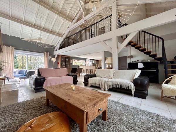 MAISON TYPE 8 - VOUNEUIL SOUS BIARD Vouneuil-sous-Biard (86580)