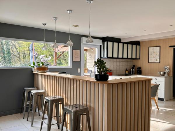 MAISON TYPE 8 - VOUNEUIL SOUS BIARD Vouneuil-sous-Biard (86580)