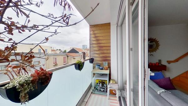 Duplex familial avec terrasse et balcons – Aux portes de Paris