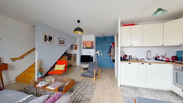 Duplex familial avec terrasse et balcons – Aux portes de Paris
