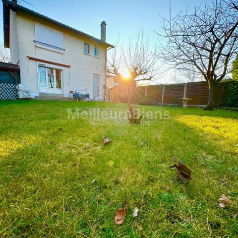 Vaujours proche du parc Poudrerie...