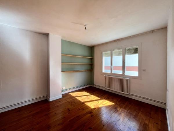 Maison à louer 1 380 € CC Lacroix-Falgarde 6 p 132 m² DPE D