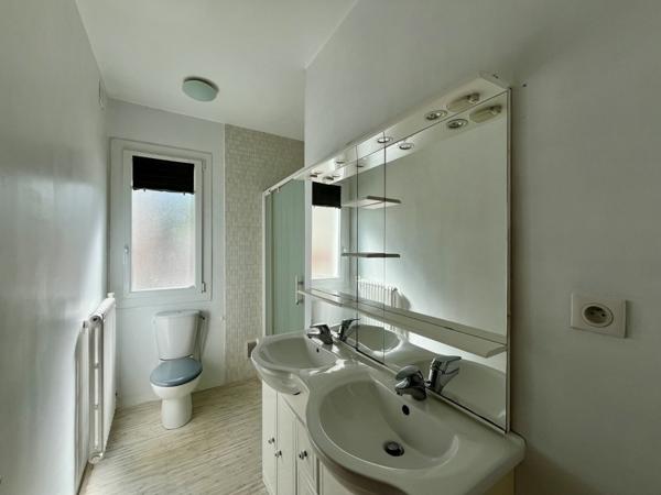 Maison à louer 1 380 € CC Lacroix-Falgarde 6 p 132 m² DPE D