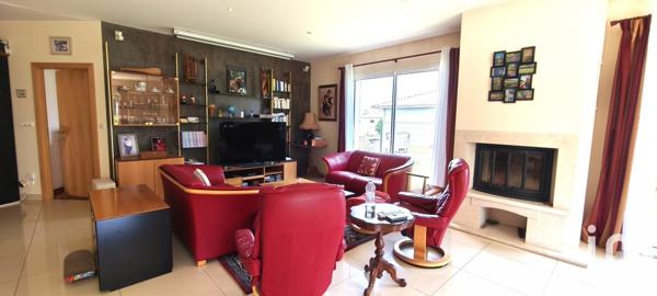 Maison à vendre 7 pièces 238 m² Chevanceaux