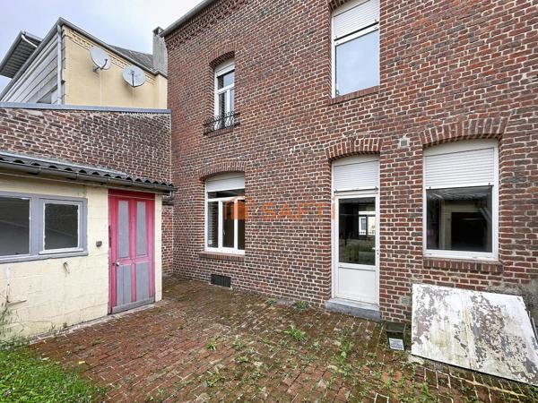 À vendre à Hirson – Maison de village avec cour, atelier cave et Magnifique grenier