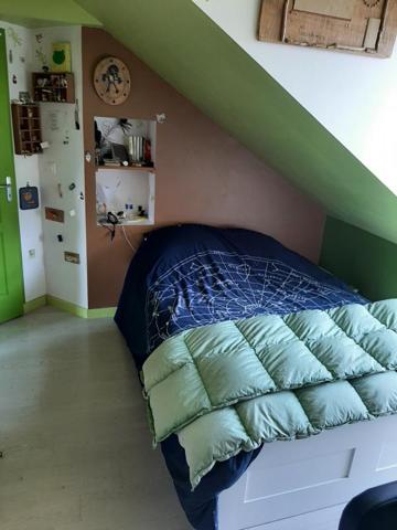 maison de 6 chambres et 1 bureau