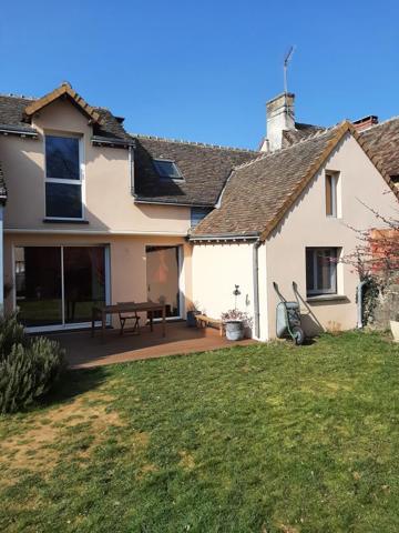 maison de 6 chambres et 1 bureau