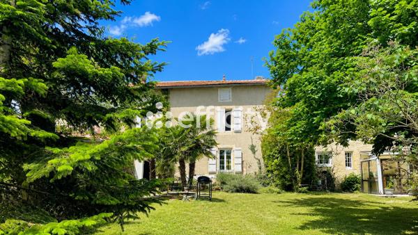 Maison
         10 pièces
        - 329 m² Exclusivité 241 000 € *
