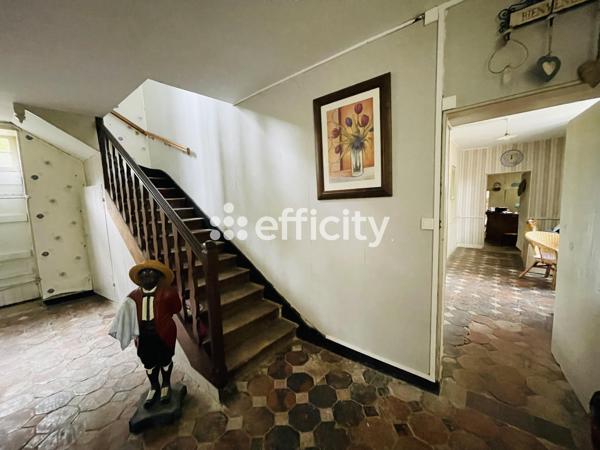 Maison
         10 pièces
        - 329 m² Exclusivité 241 000 € *