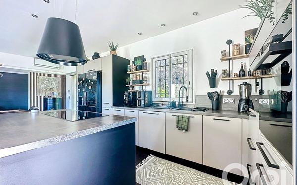 Maison à vendre    4 pièces •  La Roquette-sur-Var