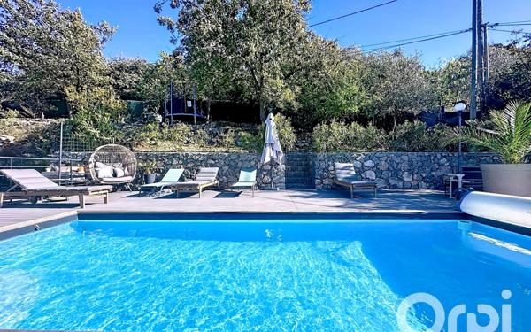 Maison à vendre    4 pièces •  La Roquette-sur-Var