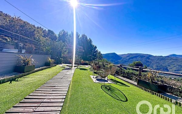 Maison à vendre    4 pièces •  La Roquette-sur-Var