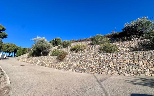 Maison à vendre    4 pièces •  La Roquette-sur-Var