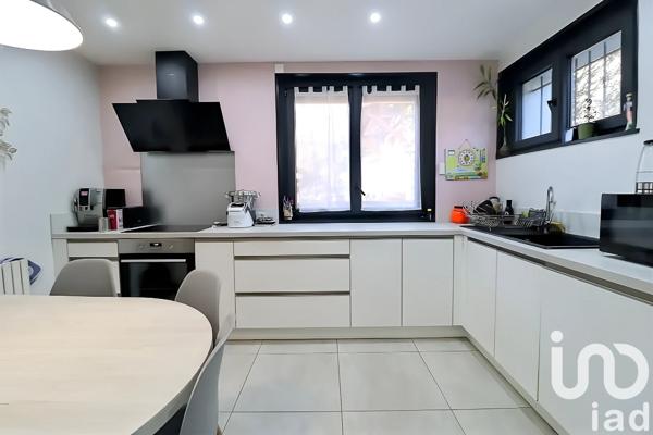 Maison à vendre 5 pièces 90 m² Le Chambon-Feugerolles