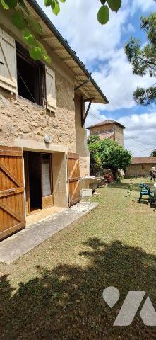 SECTEUR VIC-FEZENSAC maison de village avec jardin