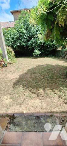 SECTEUR VIC-FEZENSAC maison de village avec jardin