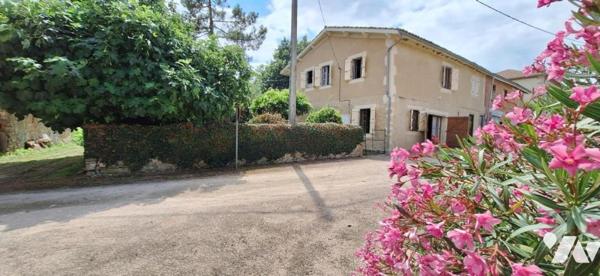 SECTEUR VIC-FEZENSAC maison de village avec jardin