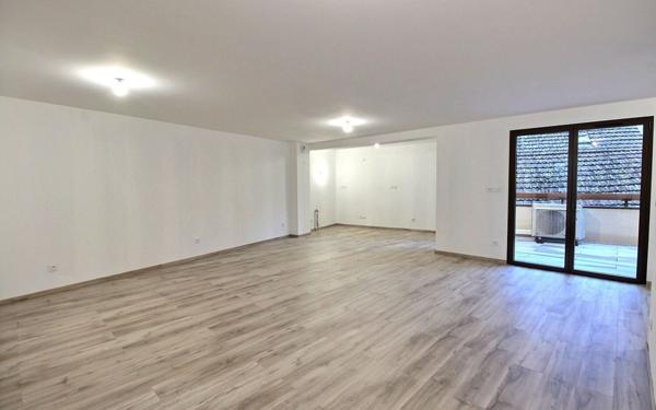 Appartement à vendre    3 pièces • 85 m2 Morestel