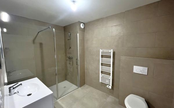 Appartement à vendre    3 pièces • 85 m2 Morestel