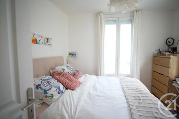 Maison à vendre  5 pièces - 90 m 2   CRETEIL  - 94