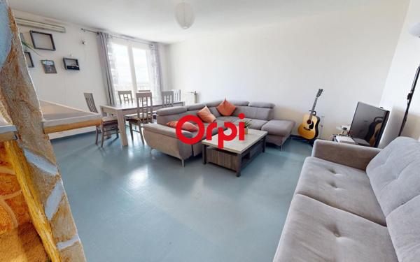 Appartement à vendre    5 pièces • 90,25 m2 Vaulx-en-Velin