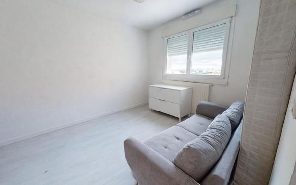 Appartement à vendre    5 pièces • 90,25 m2 Vaulx-en-Velin